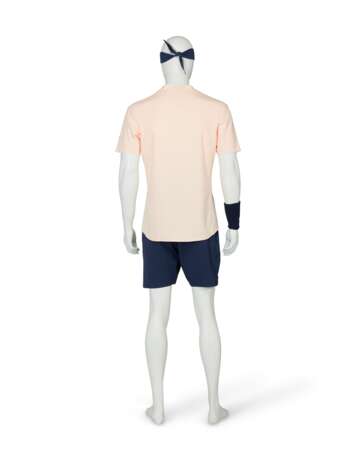 ROGER FEDERER'S TOURNAMENT OUTFIT - photo 3