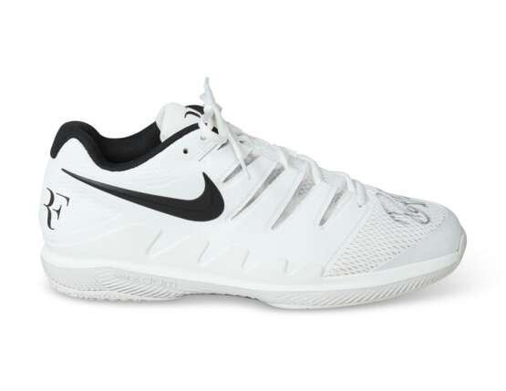 ROGER FEDERER'S CHAMPION SNEAKERS AND RACKET - photo 6