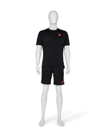 ROGER FEDERER'S TOURNAMENT OUTFIT - фото 1