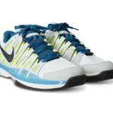 ROGER FEDERER'S CHAMPION SNEAKERS - фото 1