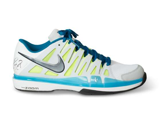 ROGER FEDERER'S CHAMPION SNEAKERS - photo 2