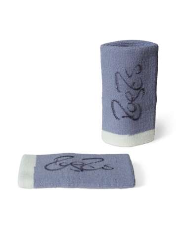 ROGER FEDERER'S TOURNAMENT WRISTBANDS - photo 2