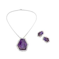 NO RESERVE - ANDREW GRIMA AMETHYST, DIAMOND AND GOLD PENDENT/BROOCH NECKLACE AND EARRING SET