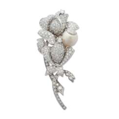 NO RESERVE - DIAMOND AND CULTURED PEARL BROOCH