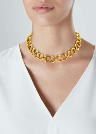 NO RESERVE - GOLD AND DIAMOND NECKLACE - фото 4