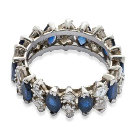 GROUP OF SAPPHIRE AND DIAMOND JEWELLERY; TOGETHER WITH THREE DIAMOND RINGS - photo 6