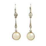 Paar Art Déco Ohrhänger mit Perlen und Diamanten - фото 1