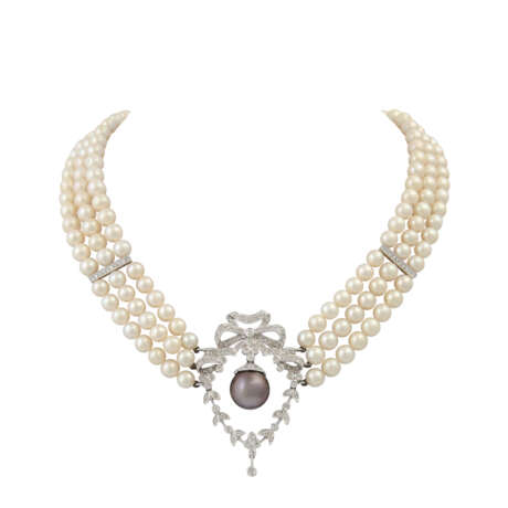Dreireihiges Kropfband aus Perlen, - Foto 1
