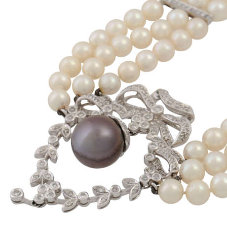 Dreireihiges Kropfband aus Perlen, - photo 5
