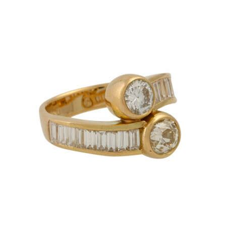 Ring mit verschiedenen Diamanten zusammen ca. 2,5 ct, - Foto 1