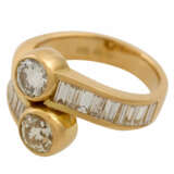 Ring mit verschiedenen Diamanten zusammen ca. 2,5 ct, - Foto 5