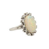 Ring mit weißem Opal umgeben von 12 Brillanten zusammen ca. 0,2 ct, - photo 1