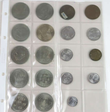 kleine Sammlung DDR Münzen - photo 1