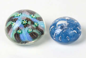 2 Paperweights Millefiori unter anderem