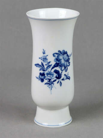 Meissen Vase *Blaue Blume* - photo 1