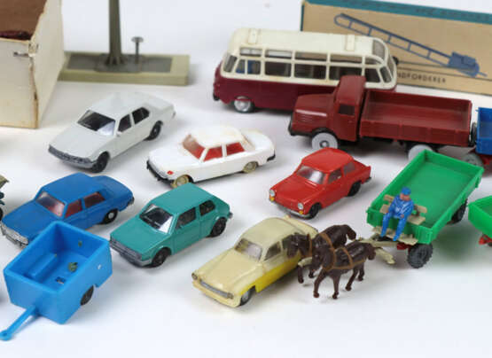 Modellbahn Autos und Figuren - photo 2