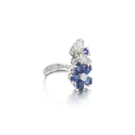 Sapphire and diamond ring, Van Cleef & Arpels - фото 2