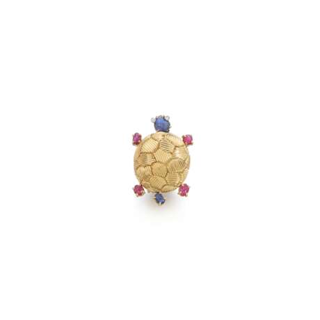 Sapphire, ruby and diamond brooch, Van Cleef & Arpels - фото 1