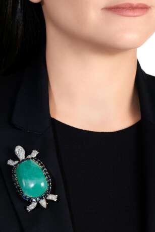 Emerald, sapphire and diamond brooch - фото 4
