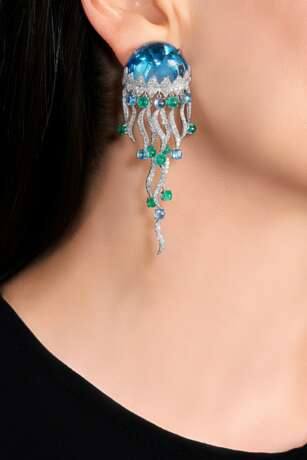 Pair of topaz, emerald and diamond ear clips, 'Jellyfish', Michele della Valle - photo 4