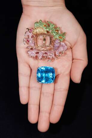 Gem set and diamond brooch/pendant combination, James Ganh - photo 6