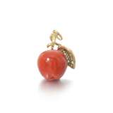 Coral, tsavorite and diamond pendant, Michele della Valle - photo 3