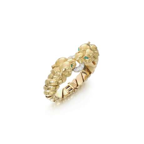 Gold, emerald and diamond bracelet, David Webb - фото 1