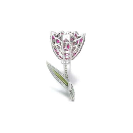 Gem set and diamond brooch, 'Tulip', Michele della Valle - photo 3