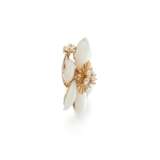 Mother-of-pearl and diamond brooch, 'Rose de Noël', Van Cleef & Arpels - photo 2