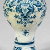 Kleine Braunschweiger Fayence-Vase - photo 1
