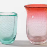 Zwei Vasen mit "Perlora"-Dekor - фото 1