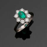 Eleganter Smaragd-Diamantring - photo 1