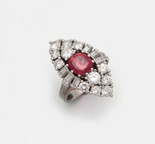 Extravaganter Marquise-Diamantring mit Pinksaphir - photo 1