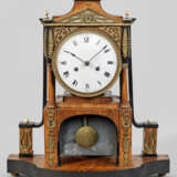 Biedermeier-Kommodenuhr - photo 1