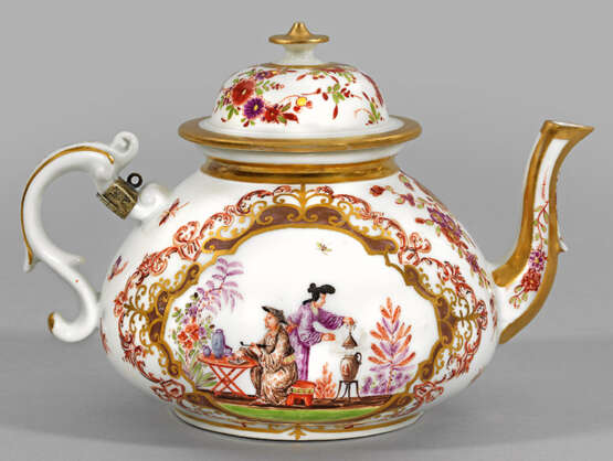 Teekanne mit seltenen Hoeroldt-Chinoiserien - Foto 2