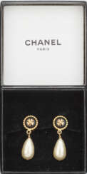 Pair of vintage ear clips from Chanel