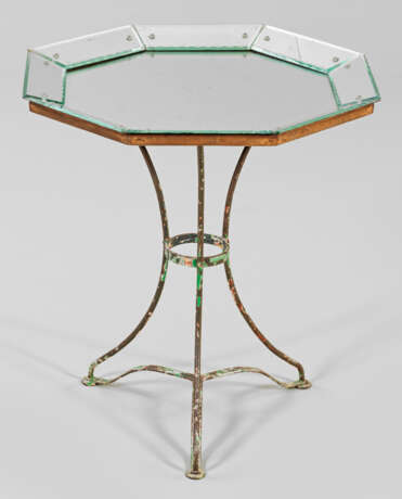 Tisch mit Spiegelplatte - фото 1