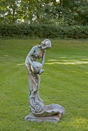 Große dekorative Belle Epoque-Brunnenfigur mit junger Frau - photo 1