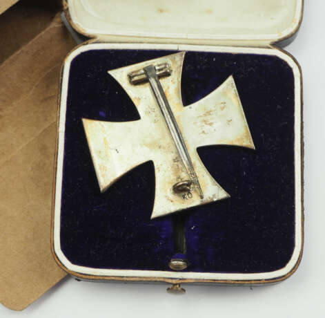 Preussen: Eisernes Kreuz, 1914, 1. Klasse, im Etui mit Überkarton - KO. - Foto 3
