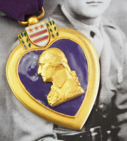 USA: Purple Heart - Lt. Col. Harold W. Bauer, U.S.M.C. - photo 3