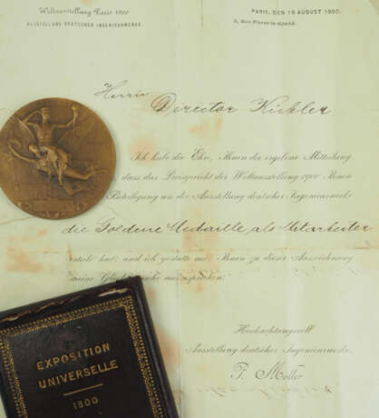 Weltausstellung 1900 in Paris: Goldene Medaille als Mitarbeiter, im Etui, mit Urkunde. - photo 1