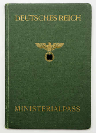 Ministerialpass für den Kanzler beim Deutschen Generalkonsulat in Batavia. - фото 7