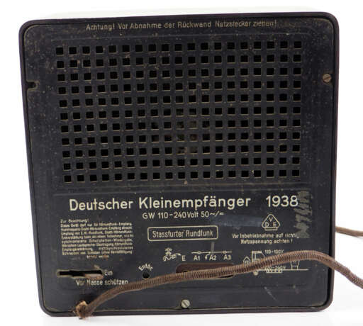 Deutscher Kleinempfänger ( DKE ) 1938 GW 110 - Volksempfänger. - photo 2