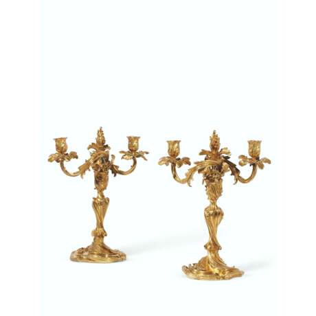 PAIRE DE CAND&#201;LABRES FORMANT FLAMBEAUX D`&#201;POQUE LOUIS XV - фото 1