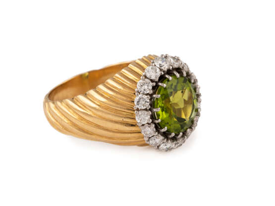 PERIDOT-RING MIT DIAMANTBESATZ - фото 2