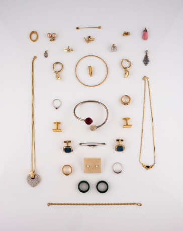 SCHMUCK-KONVOLUT - photo 1