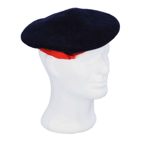 CHANEL VINTAGE Beret. - photo 2