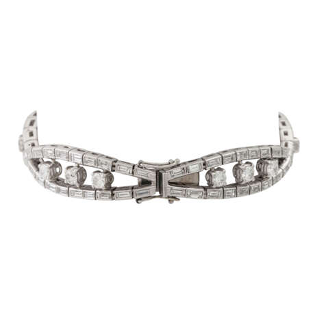 Armband mit Diamanten von zusammen ca. 10,8 ct, - Foto 2