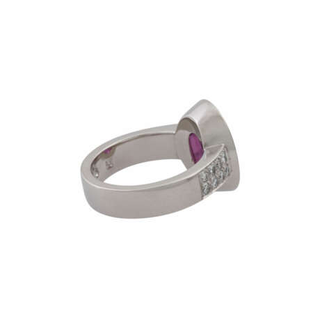 Eleganter Ring mit pinkfarbenem Saphir - photo 3