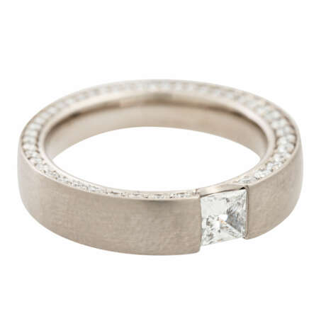 CHRISTIAN BAUER Ring mit Diamant im Prinzessschliff - photo 5